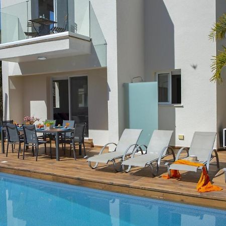 Tsokkos Family Villa - Pool Garden Walk To Beach 프로타라스 외부 사진