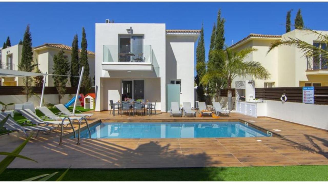 Tsokkos Family Villa - Pool Garden Walk To Beach 프로타라스 외부 사진